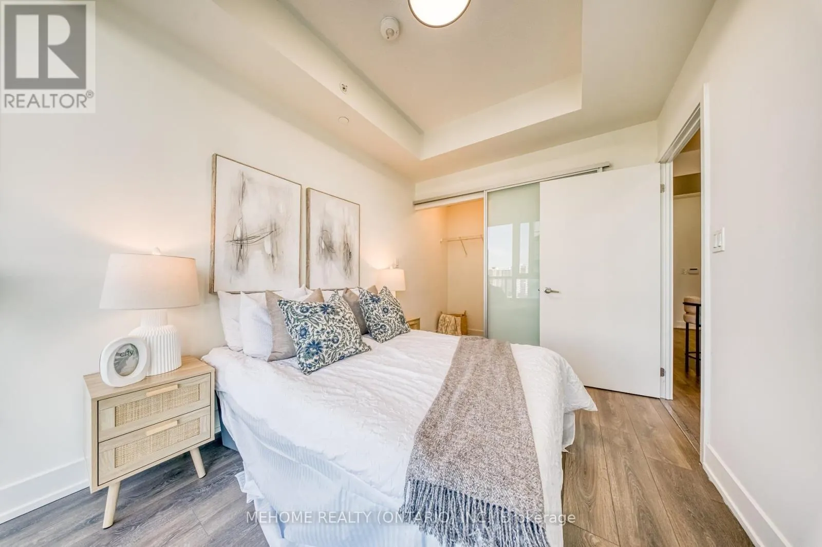 905 - 180 FAIRVIEW MALL DRIVE