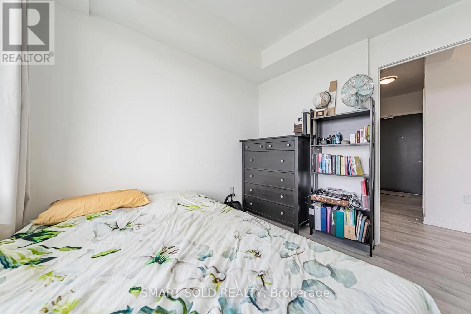N1303 - 7 GOLDEN LION HEIGHTS