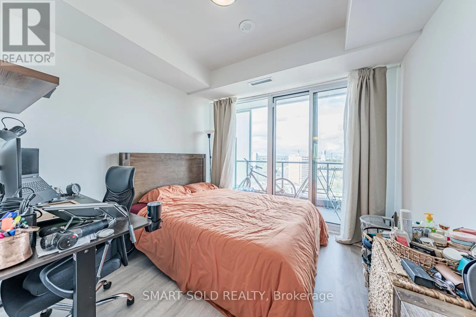 N1303 - 7 GOLDEN LION HEIGHTS