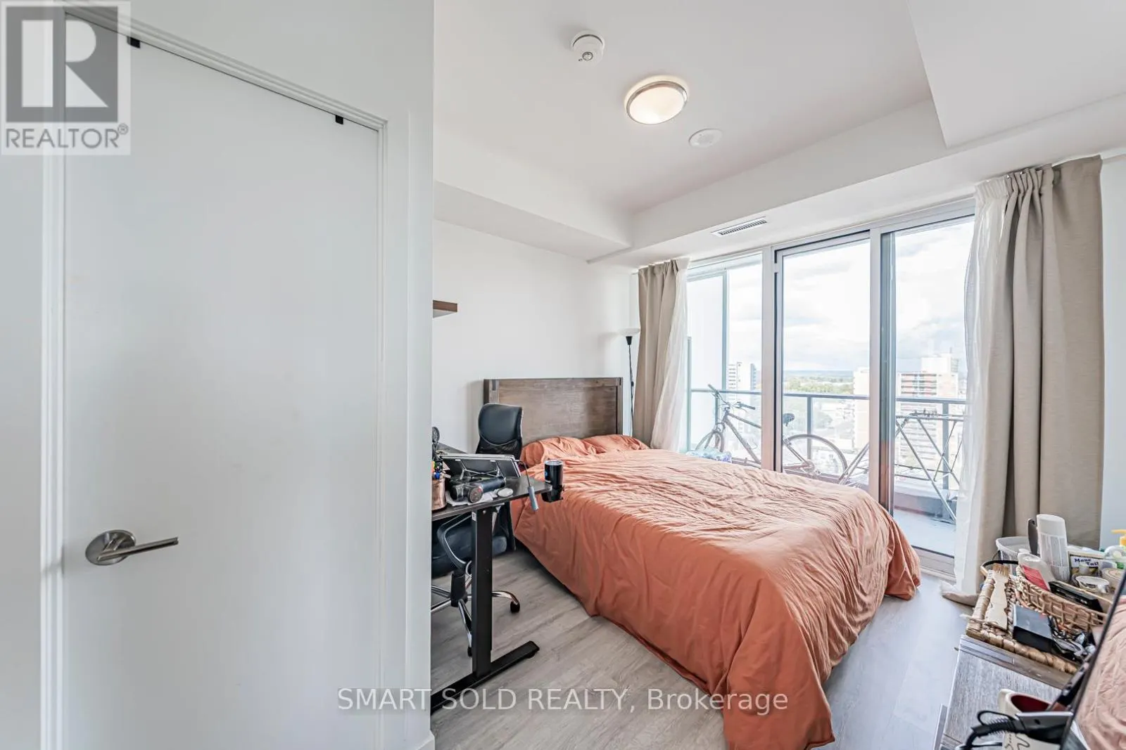 N1303 - 7 GOLDEN LION HEIGHTS