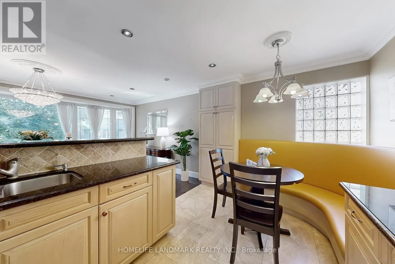 61 WHITTAKER CRESCENT