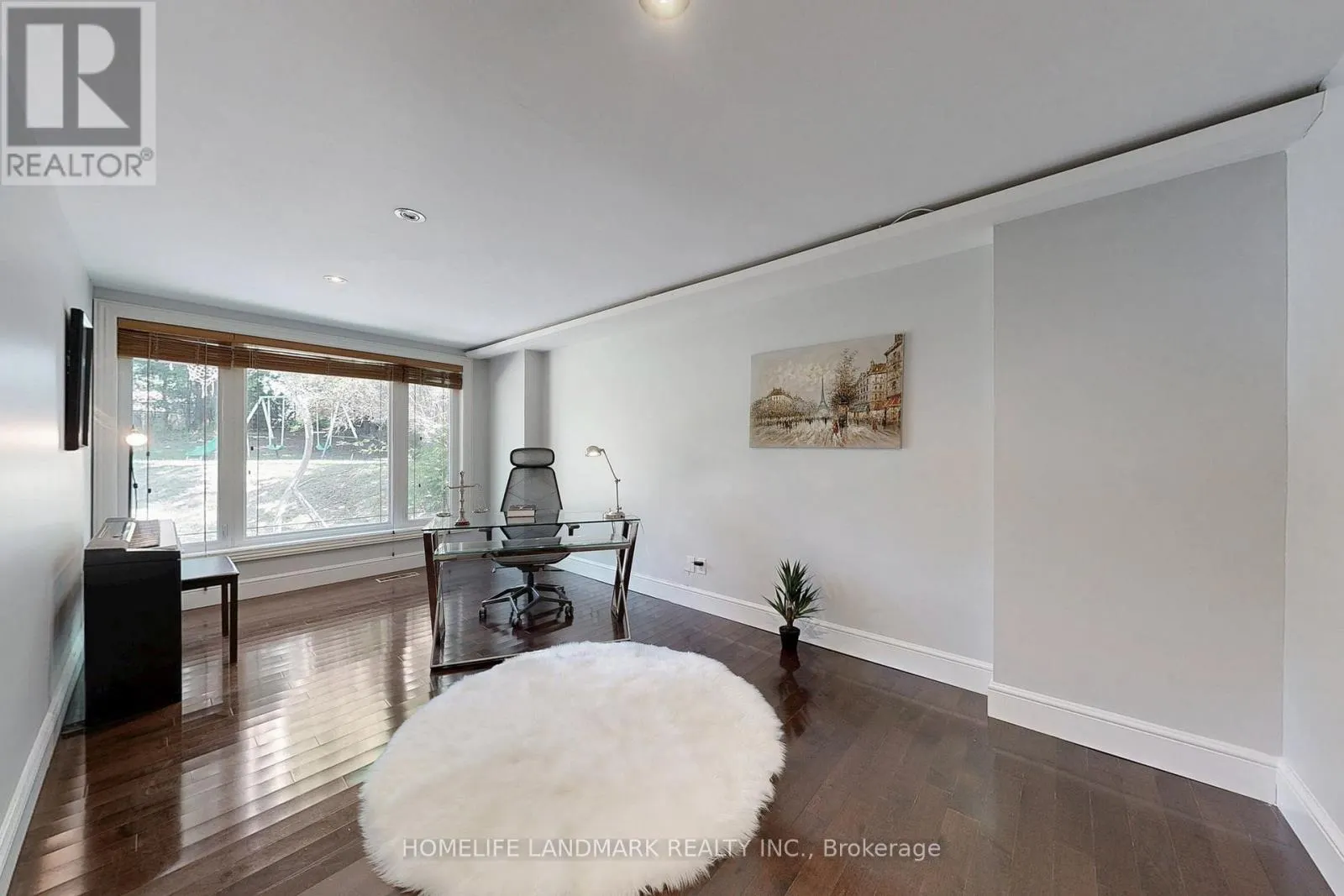 61 WHITTAKER CRESCENT
