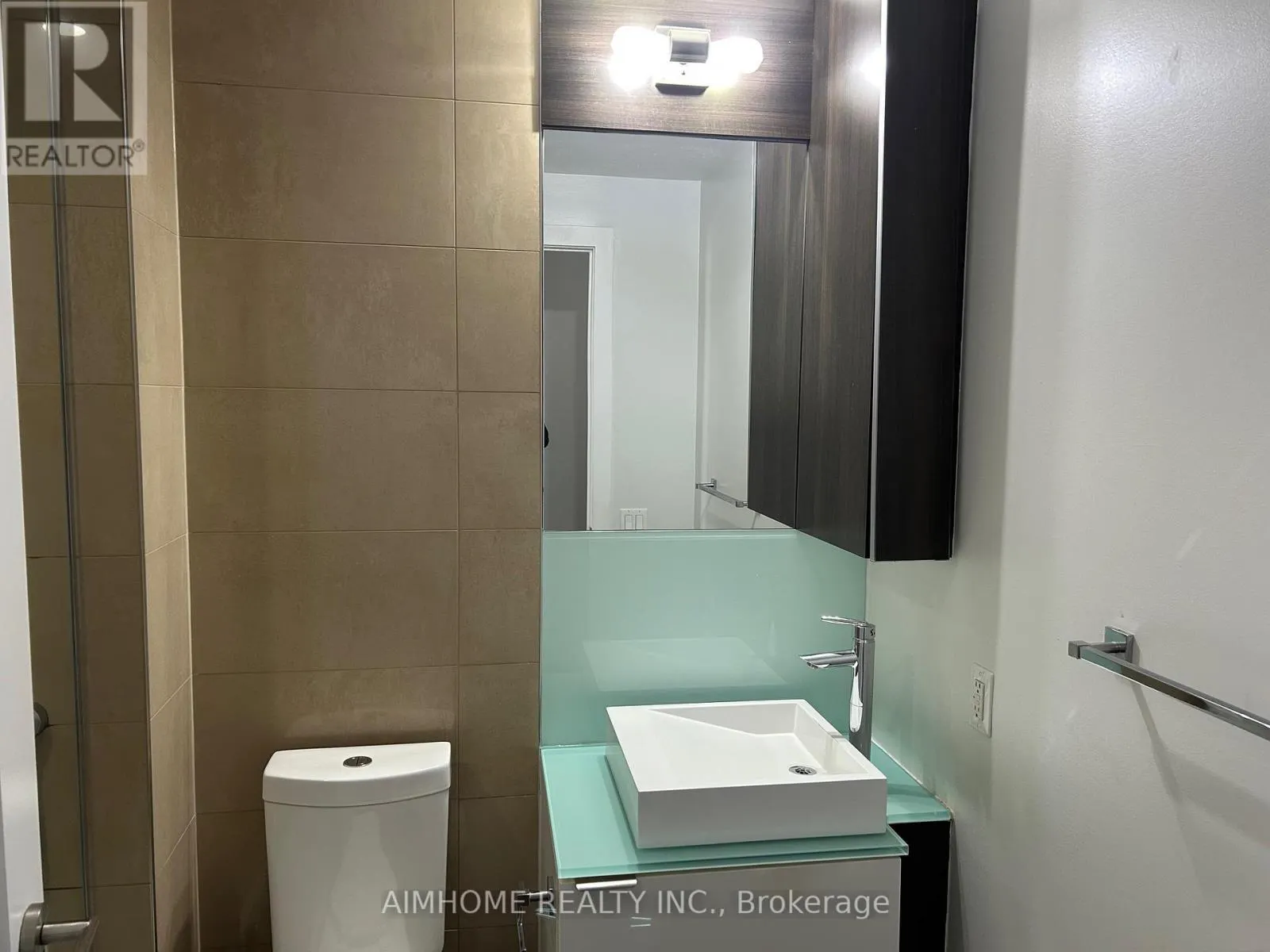 1603 - 300 FRONT STREET W