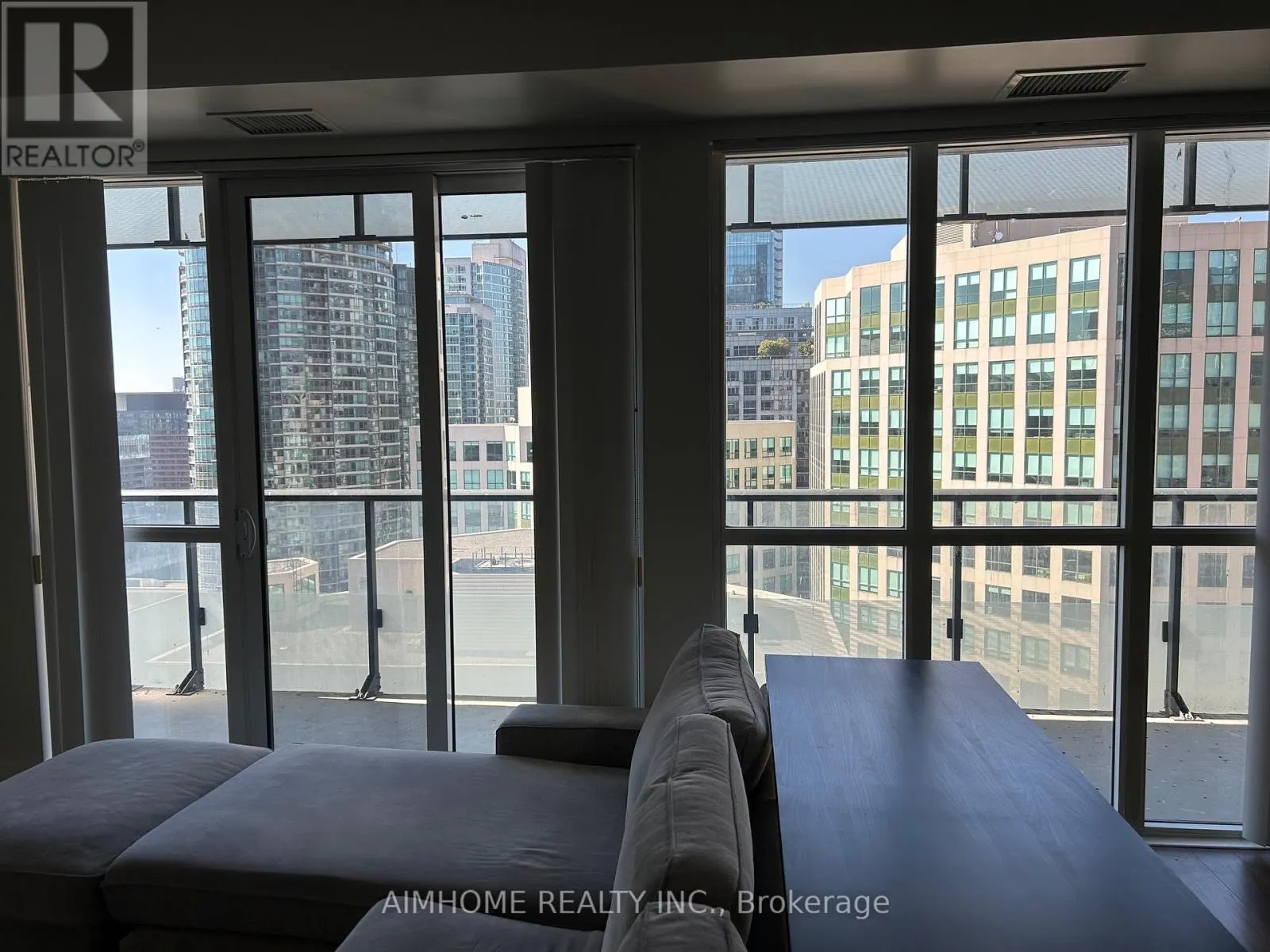 1603 - 300 FRONT STREET W