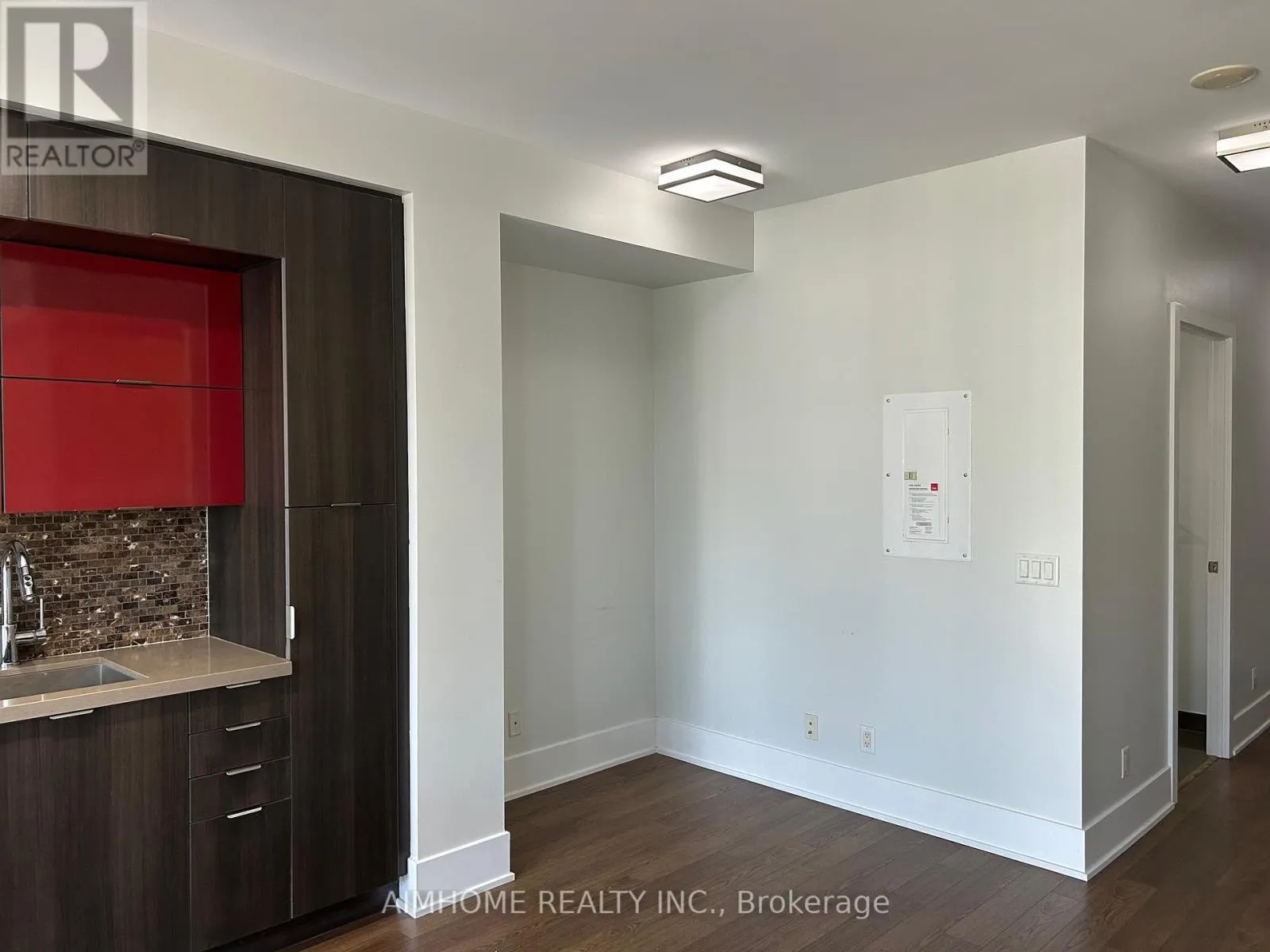 1603 - 300 FRONT STREET W