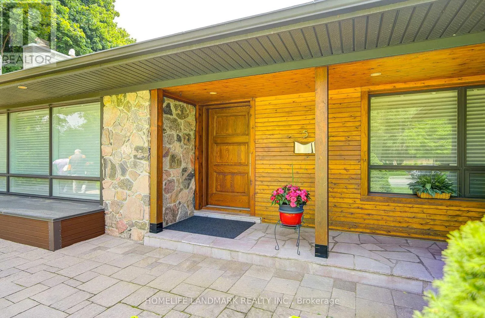 5 SULGRAVE CRESCENT