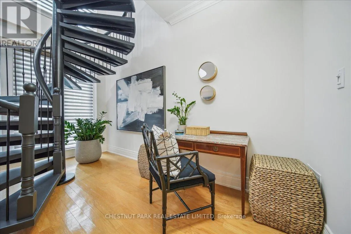 203 - 33 DELISLE AVENUE