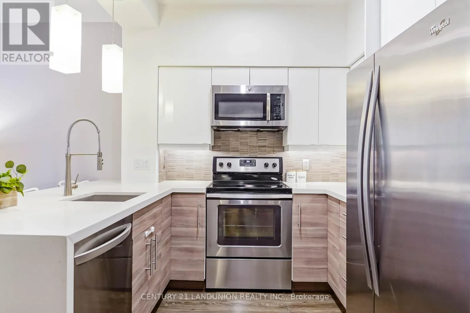 GV109 - 38 KENASTON GARDENS