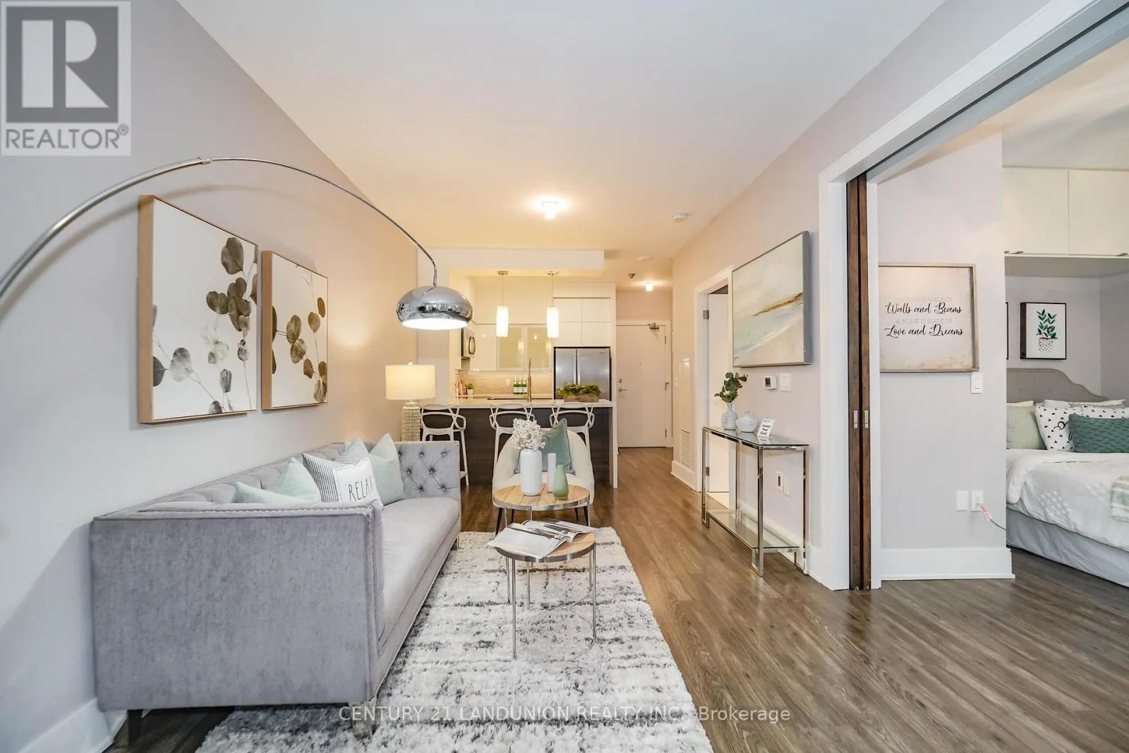 GV109 - 38 KENASTON GARDENS