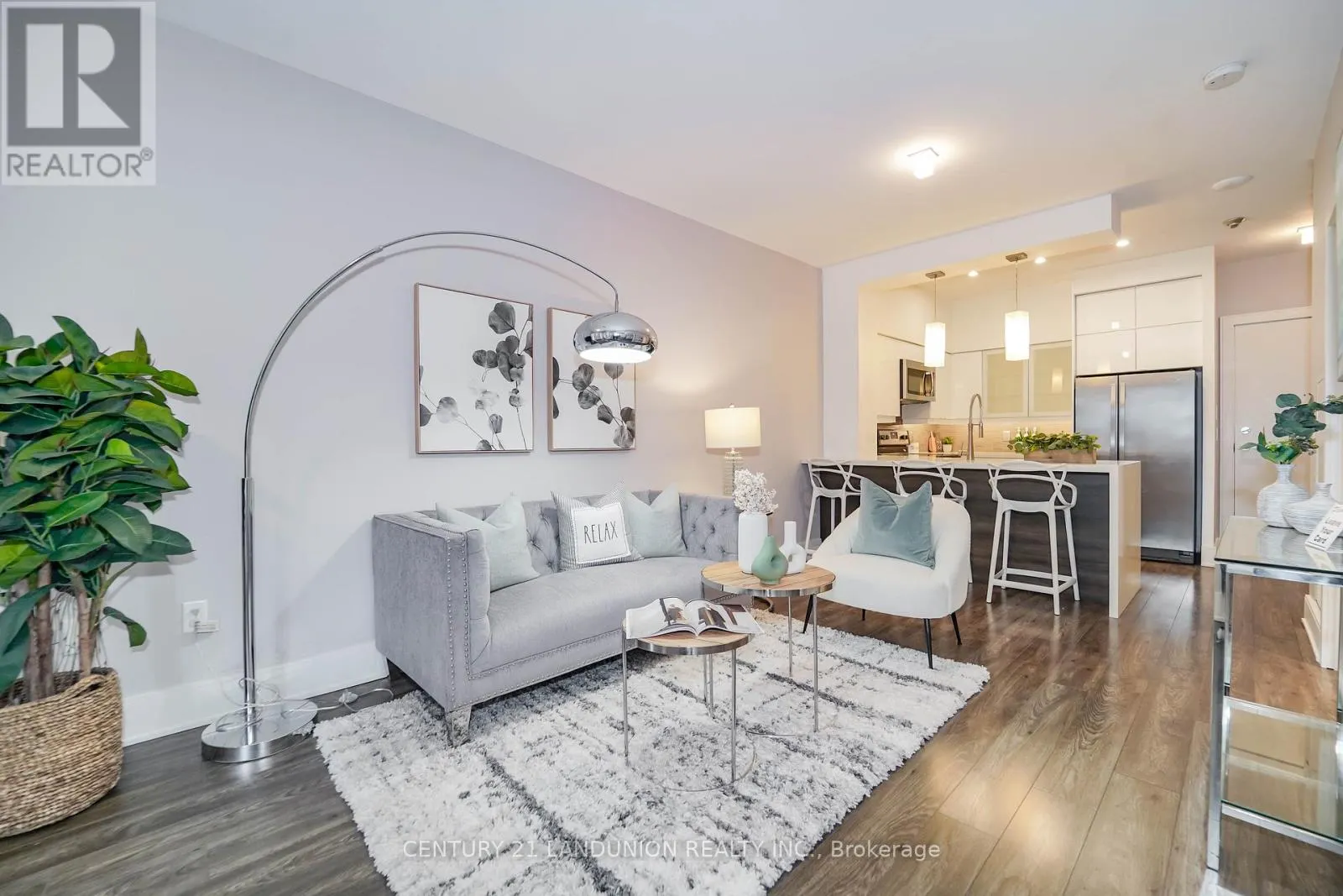 GV109 - 38 KENASTON GARDENS