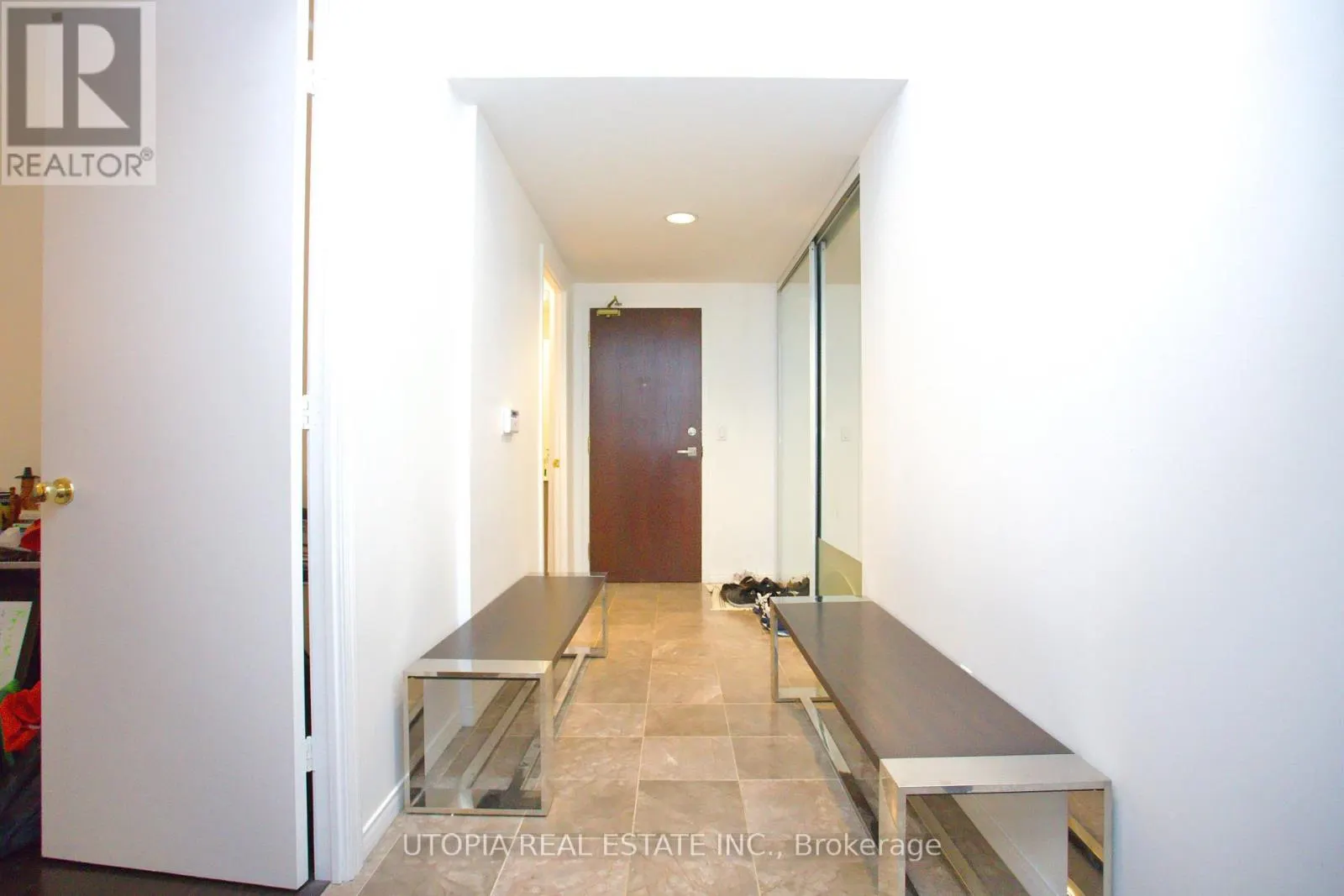 1017 - 7 KING STREET E