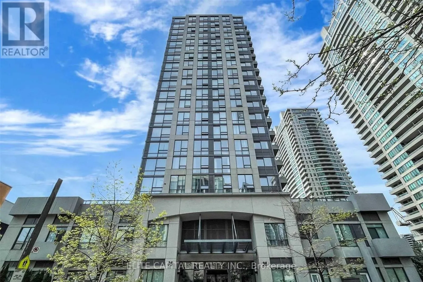 619 - 35 HOLLYWOOD AVENUE
