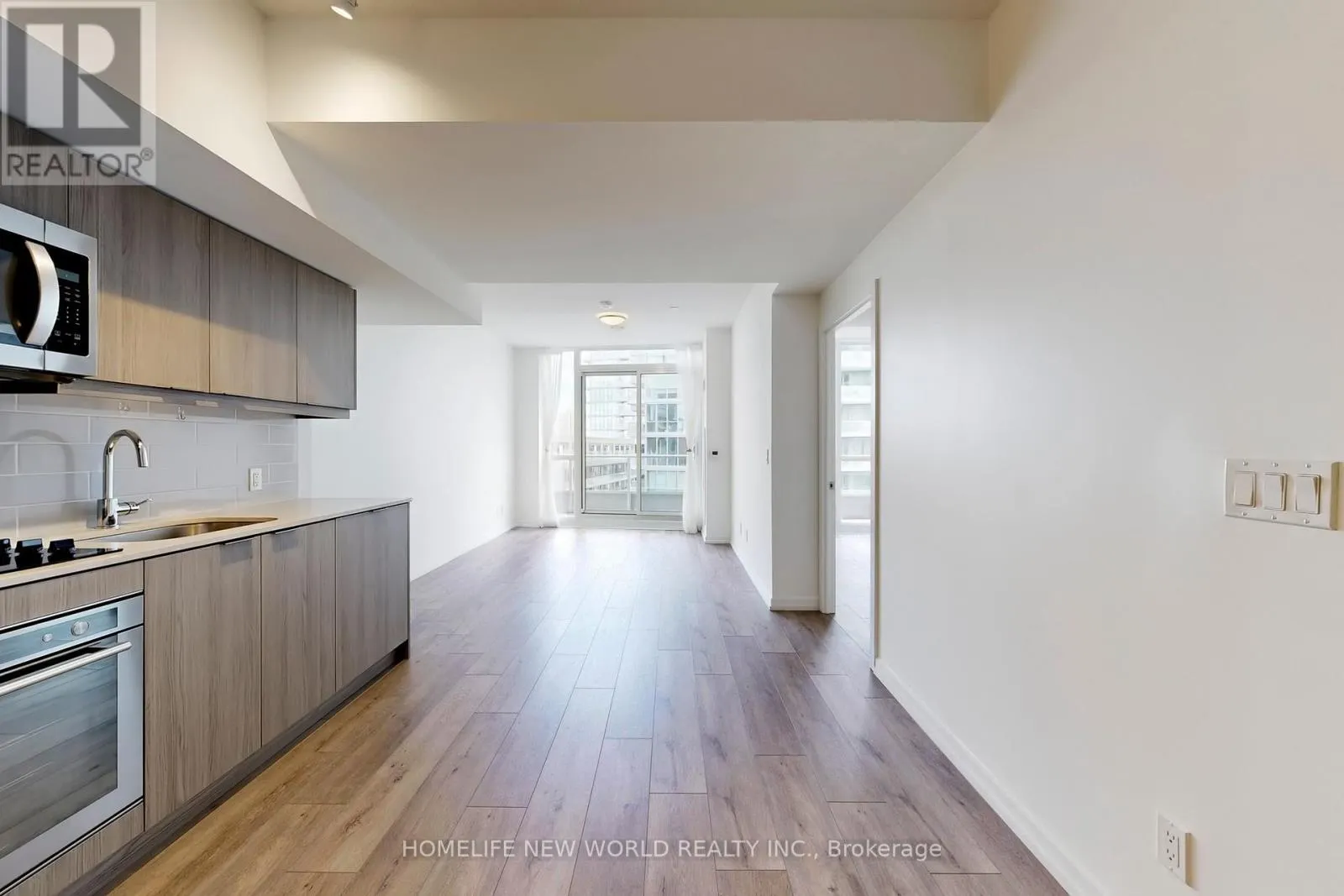 501 - 38 FOREST MANOR ROAD