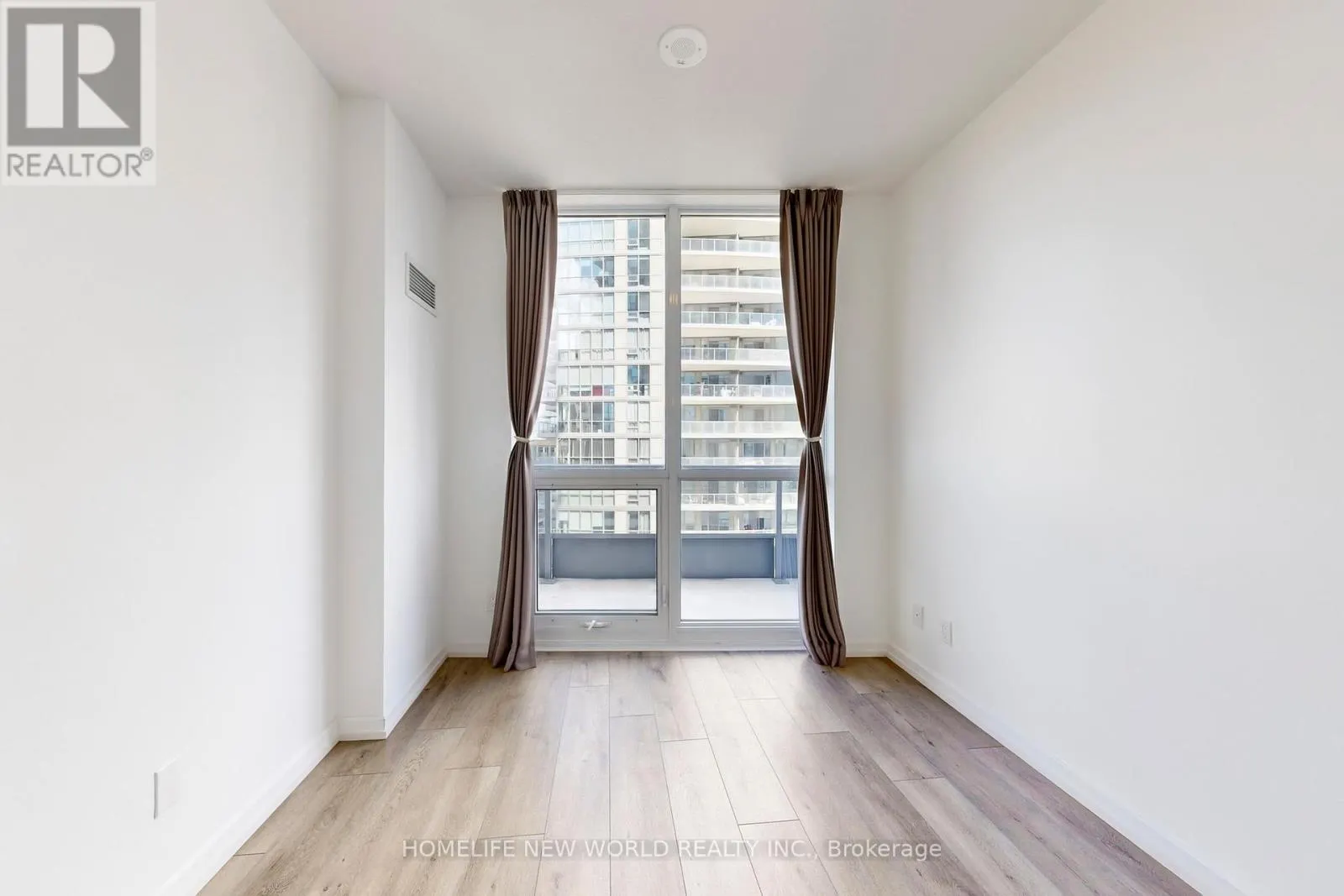501 - 38 FOREST MANOR ROAD