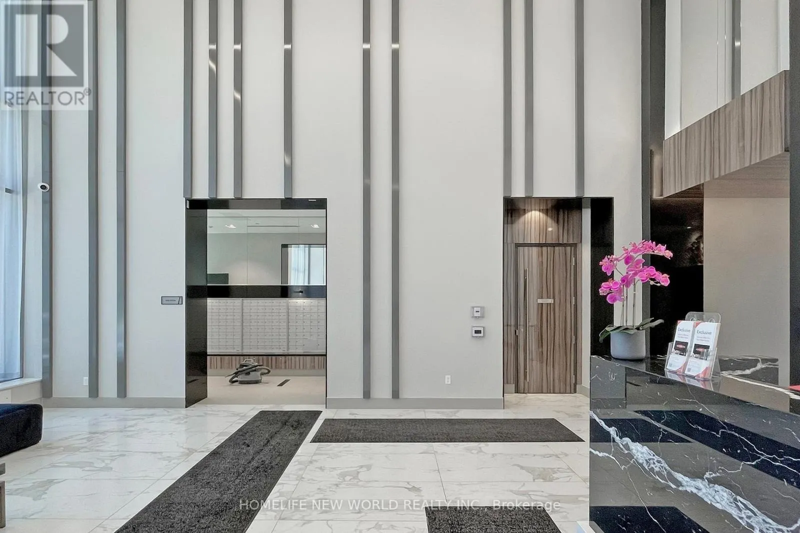 501 - 38 FOREST MANOR ROAD