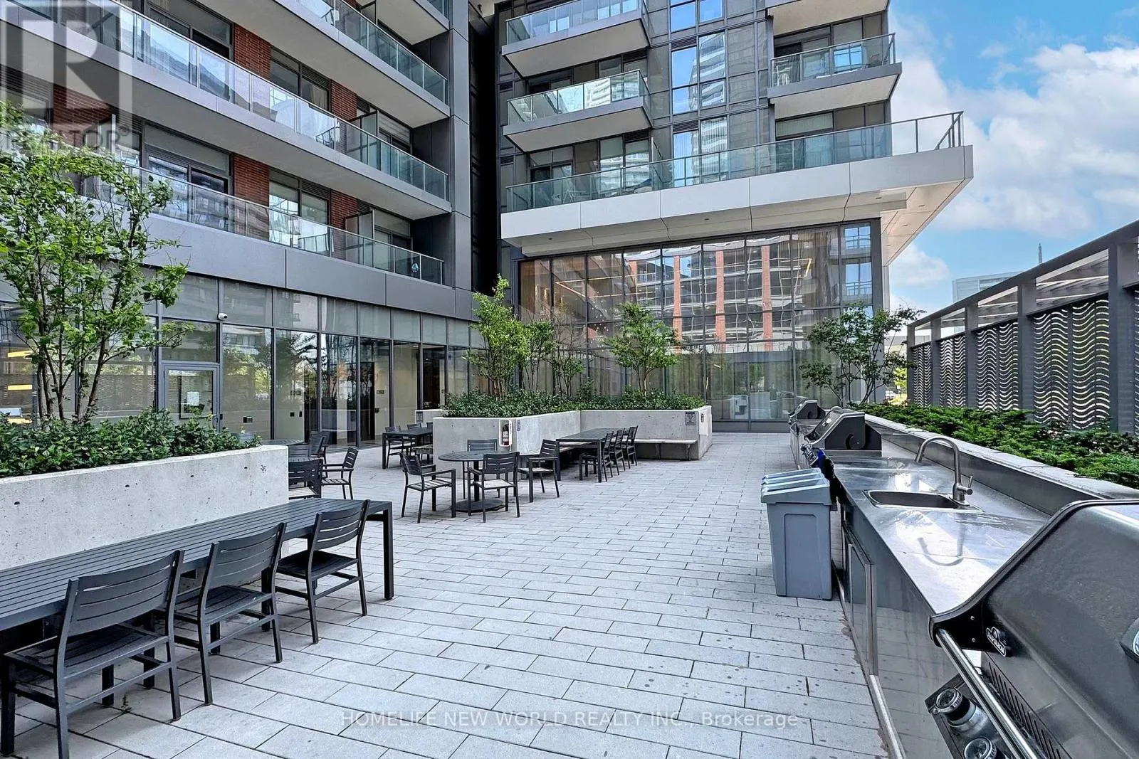 501 - 38 FOREST MANOR ROAD