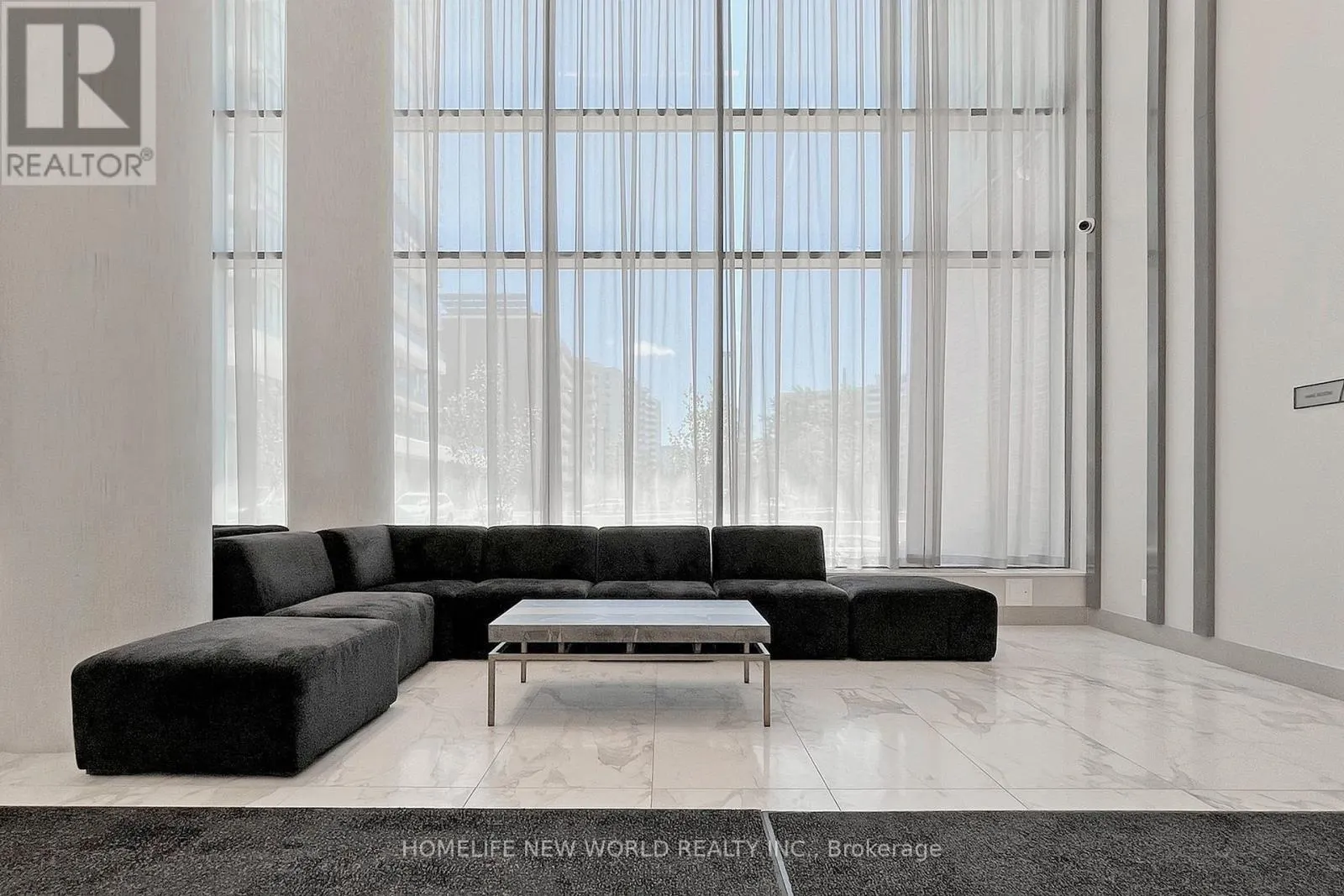 501 - 38 FOREST MANOR ROAD