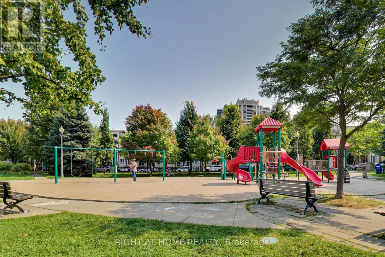 LPH02 - 16 HARRISON GARDEN BOULEVARD
