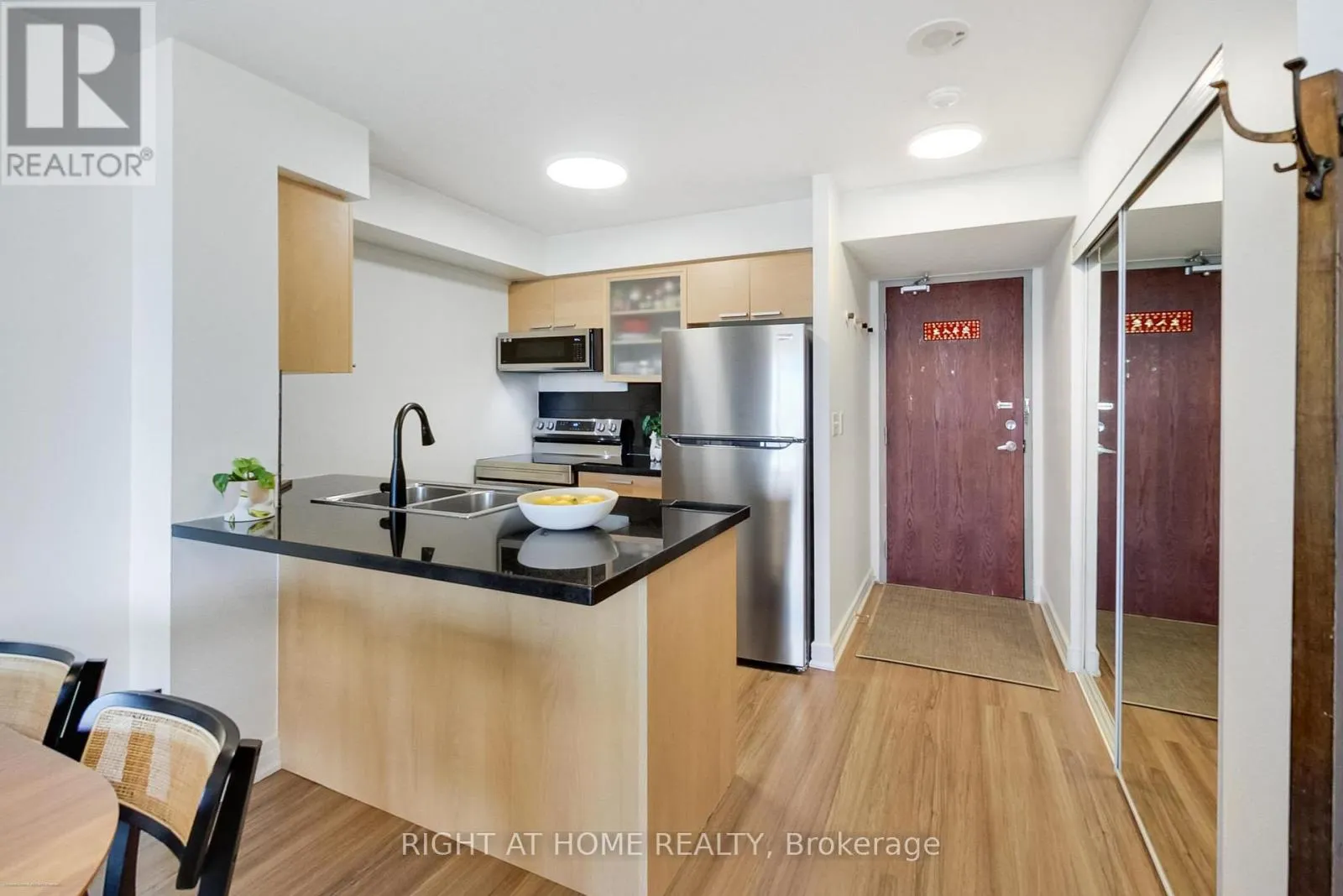 LPH02 - 16 HARRISON GARDEN BOULEVARD