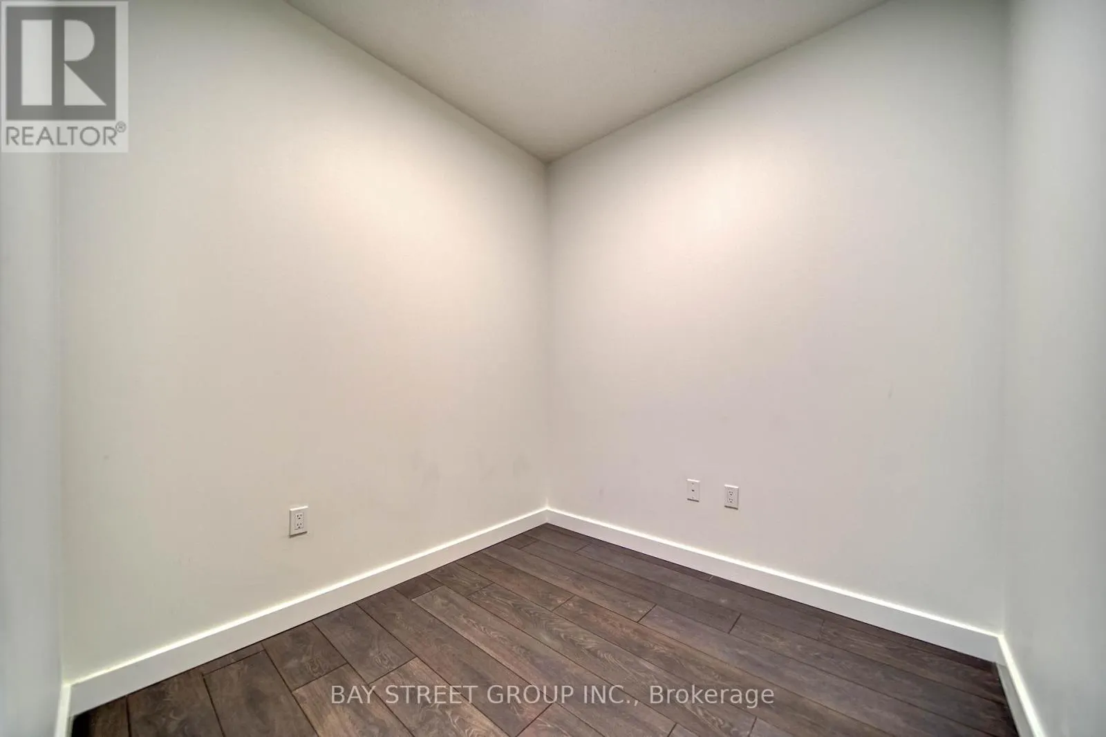 3909 - 95 MCMAHON DRIVE