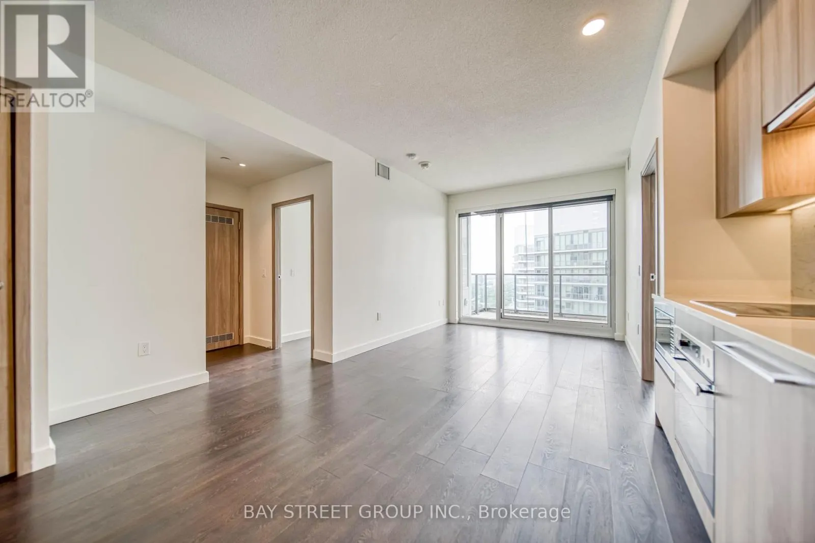 3909 - 95 MCMAHON DRIVE