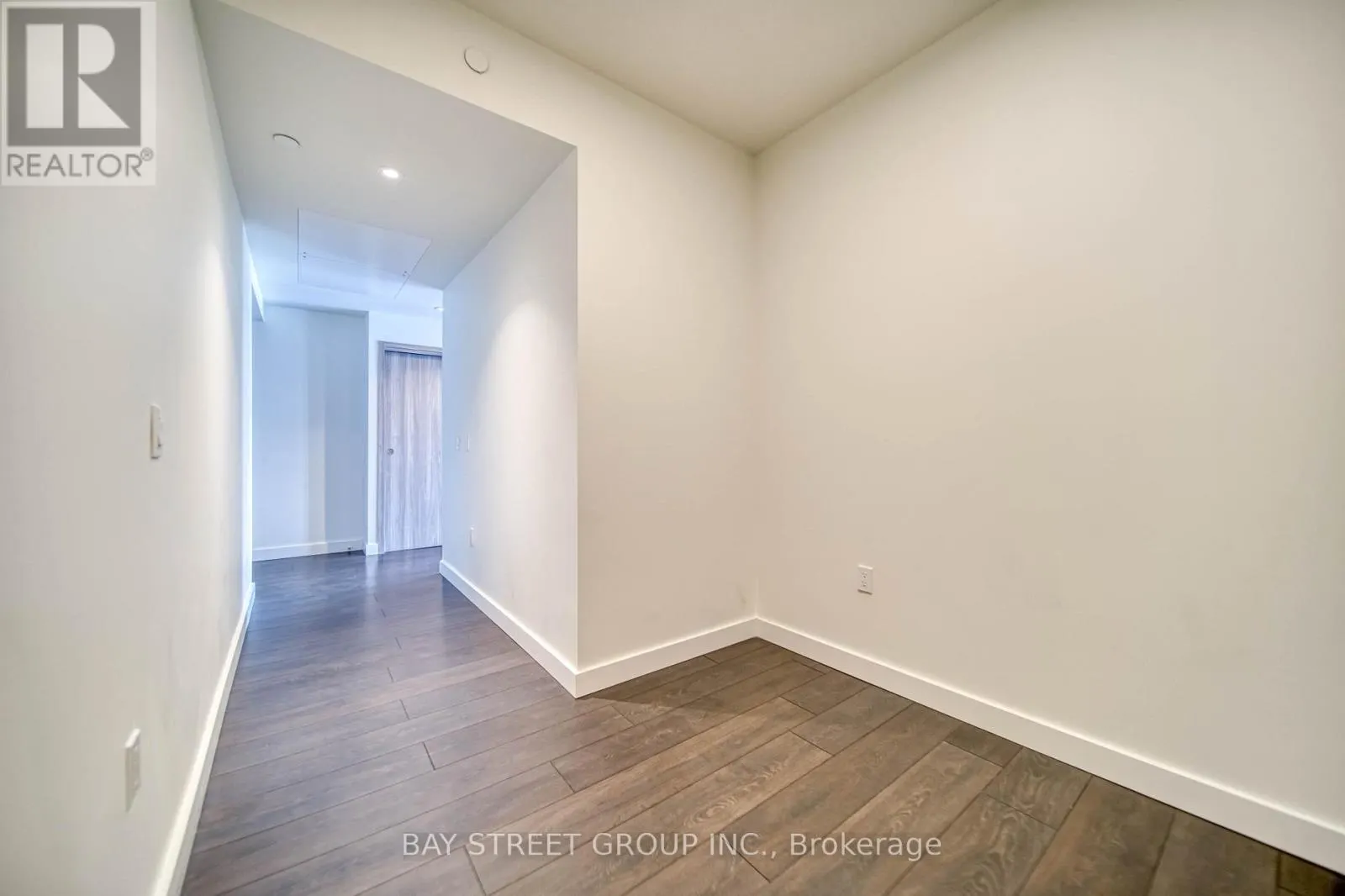 3909 - 95 MCMAHON DRIVE