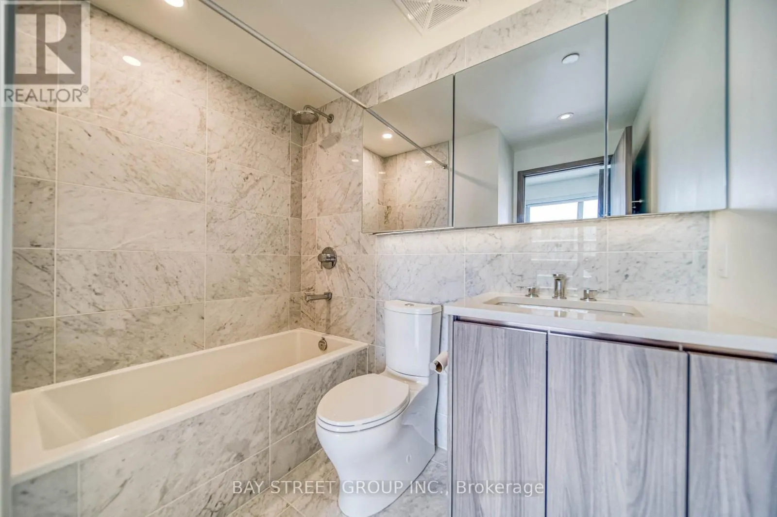 3909 - 95 MCMAHON DRIVE