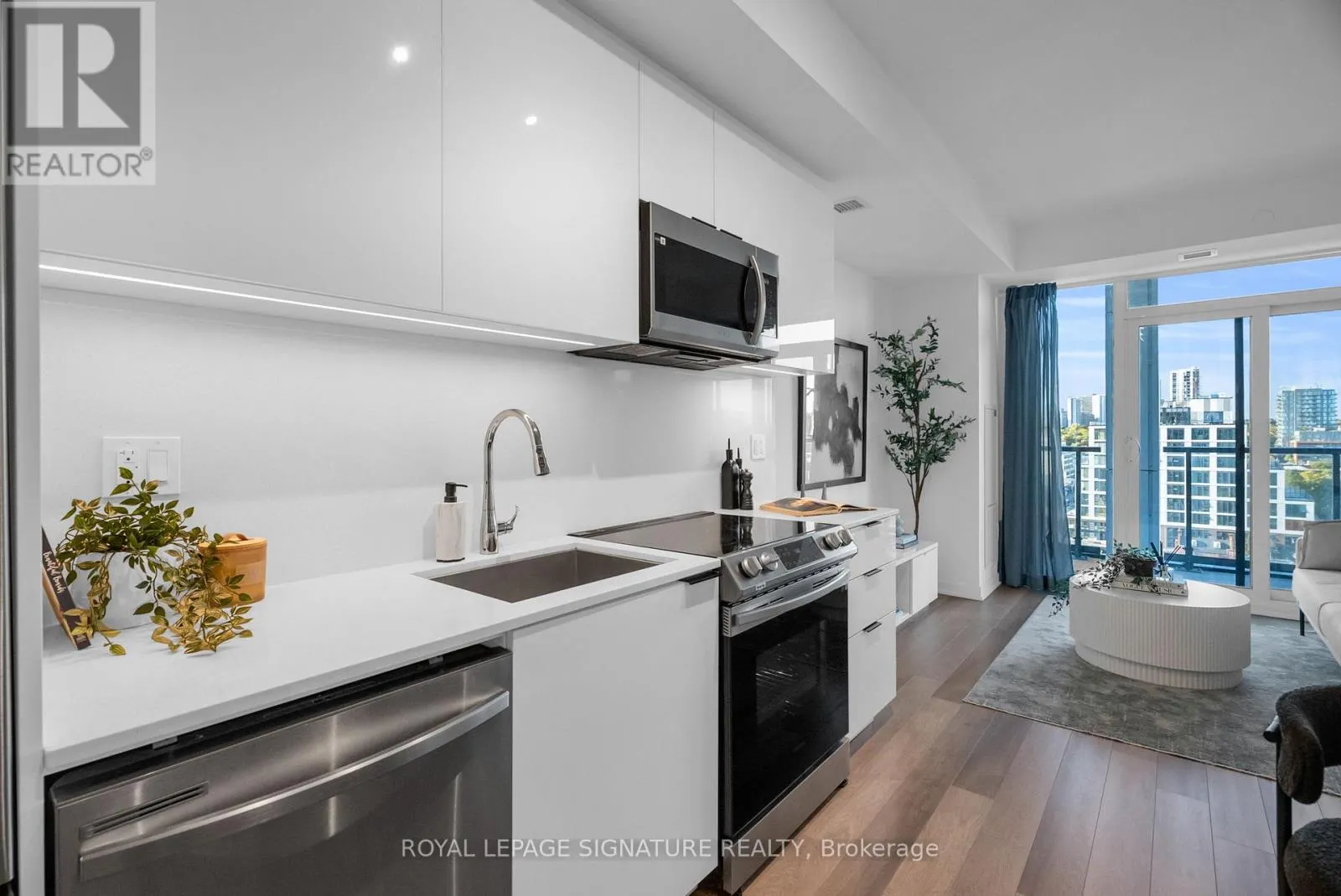 1127 - 50 POWER STREET