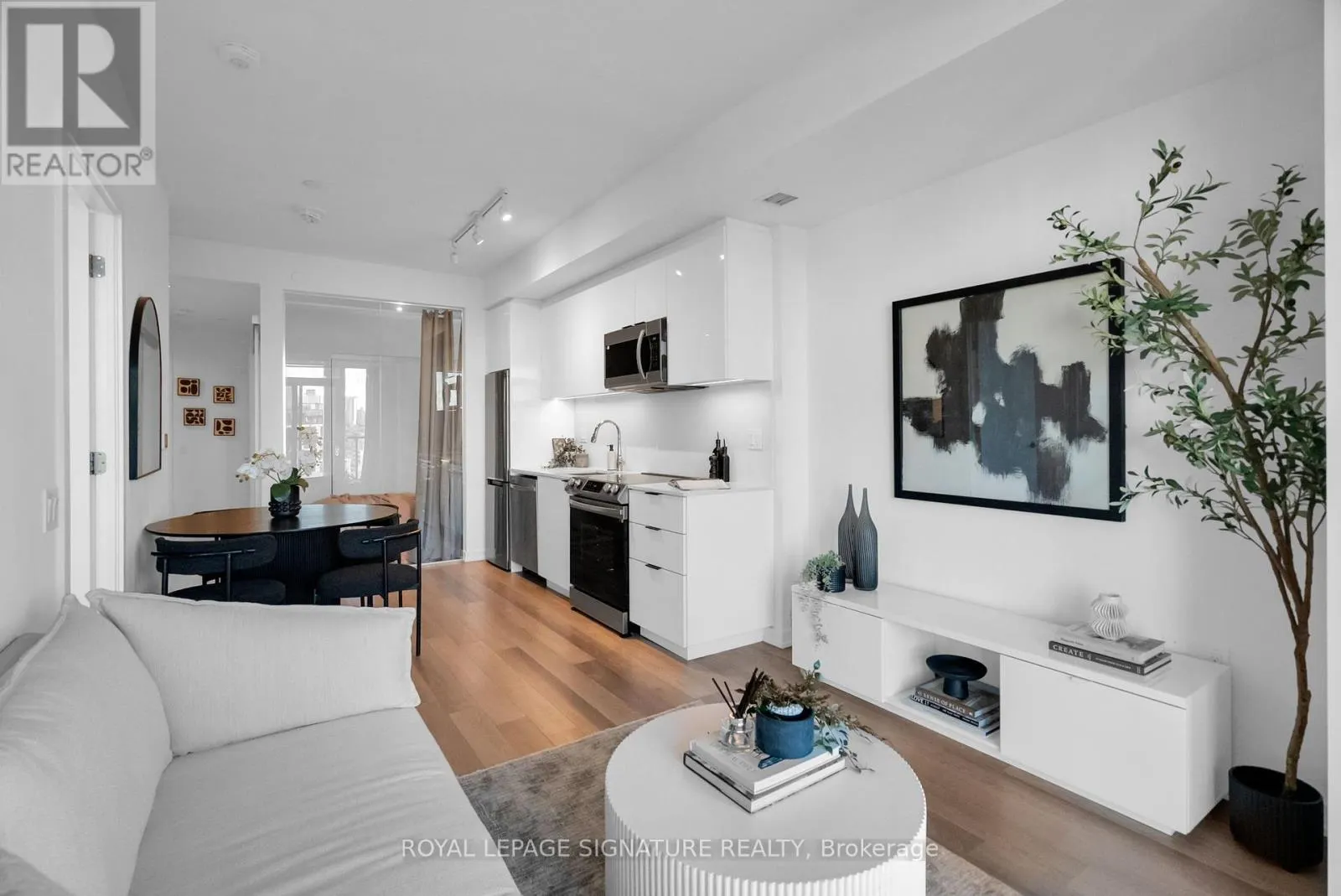 1127 - 50 POWER STREET