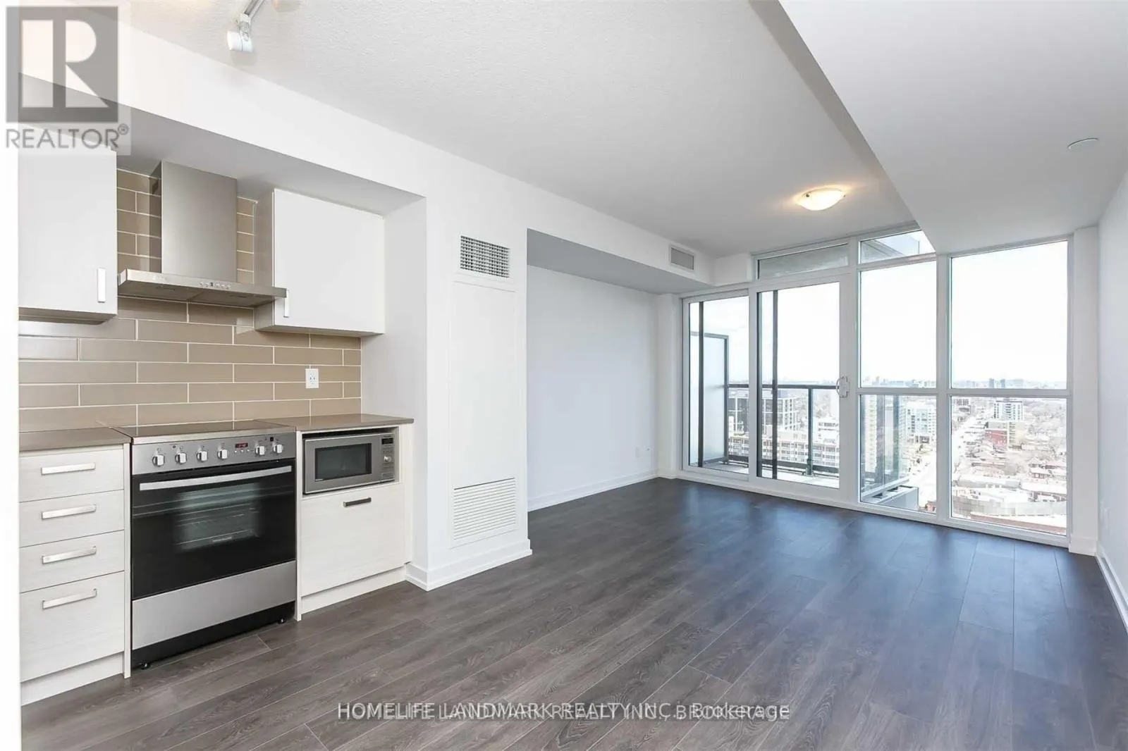 2112 - 125 REDPATH AVENUE