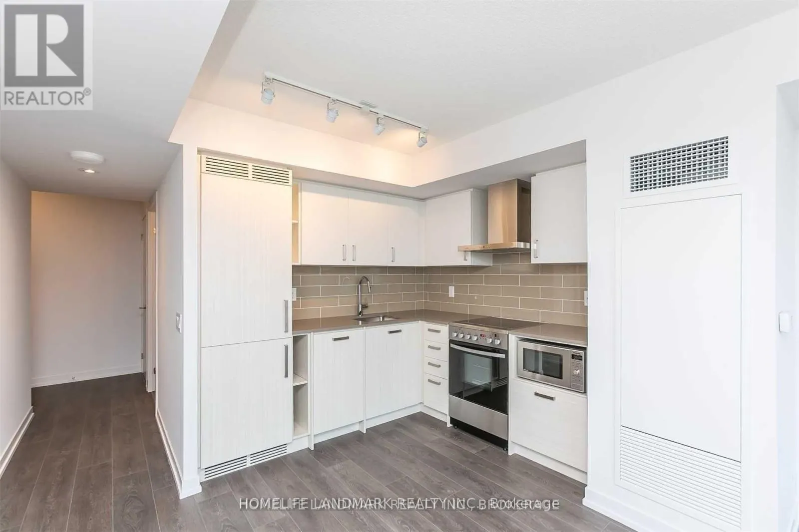 2112 - 125 REDPATH AVENUE