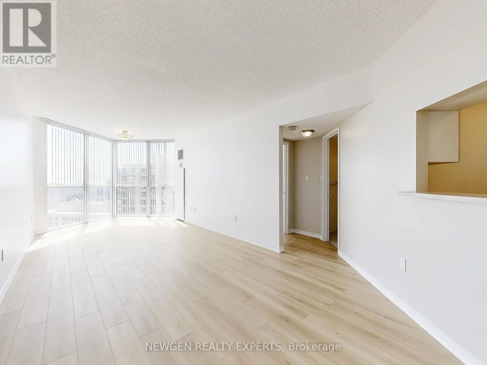 2903 - 5 CONCORDE PLACE