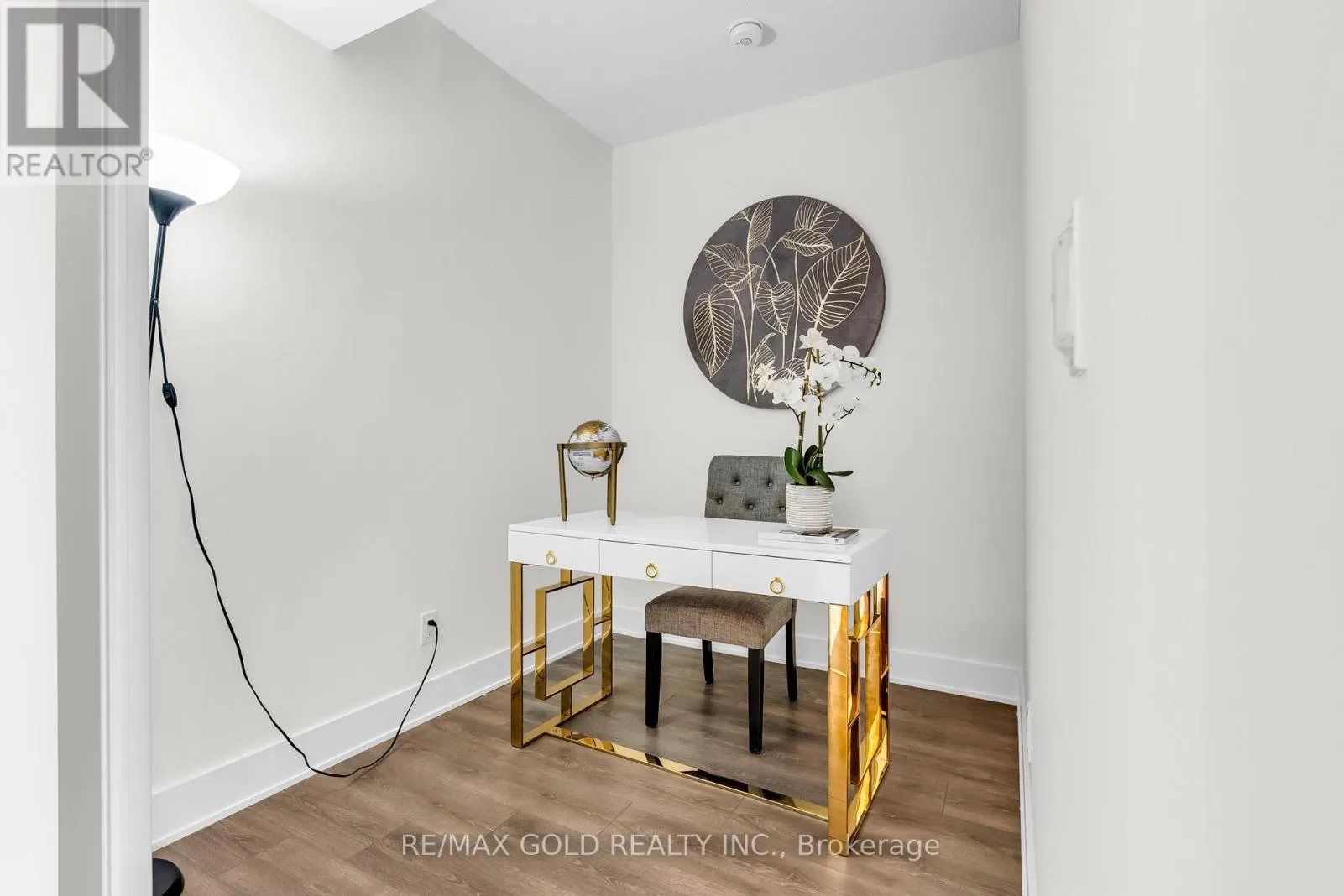 2101 - 188 FAIRVIEW MALL DRIVE