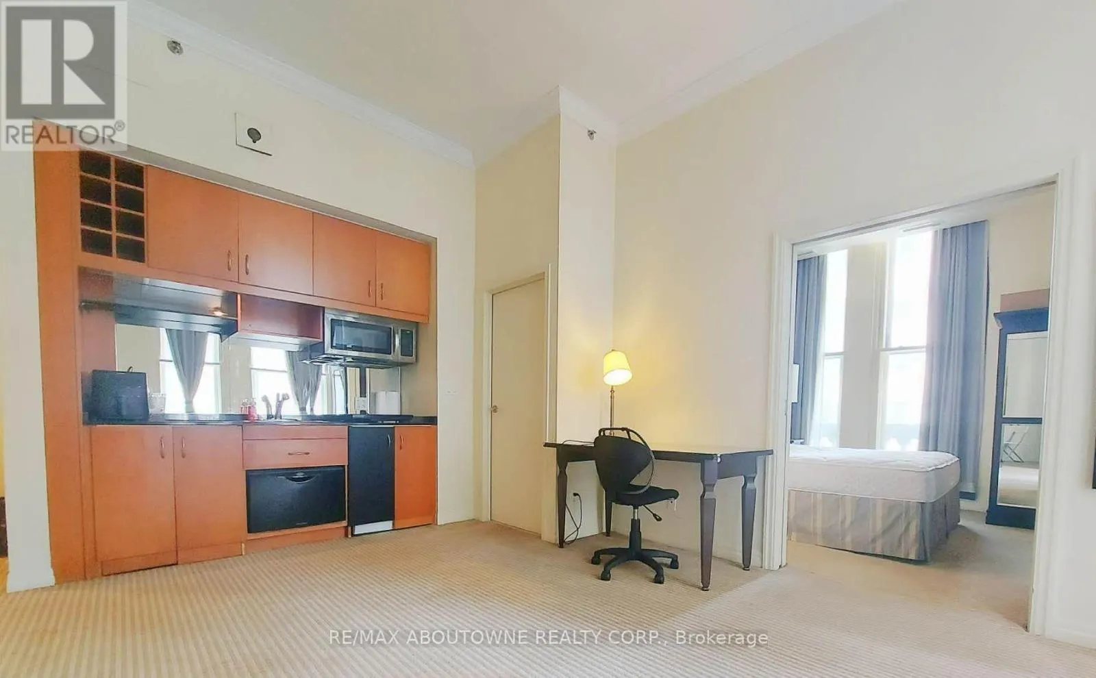 507 - 1 KING STREET W