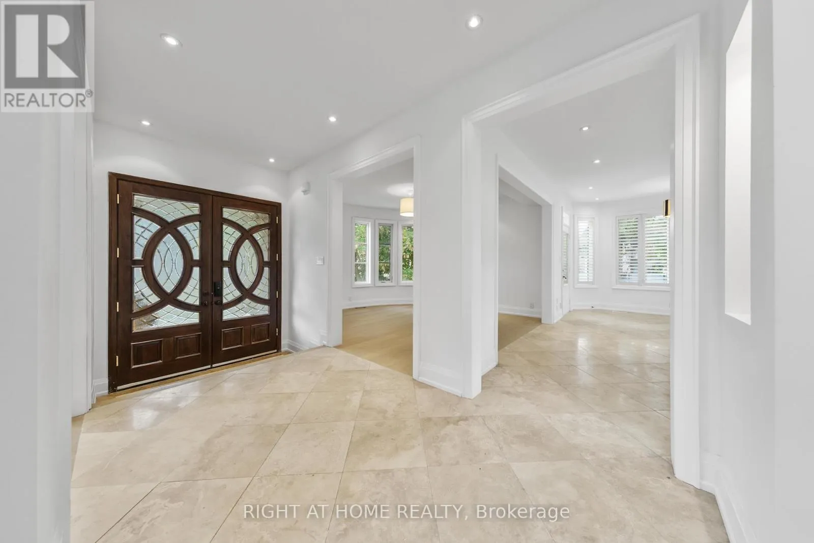 125 KINGSDALE AVENUE