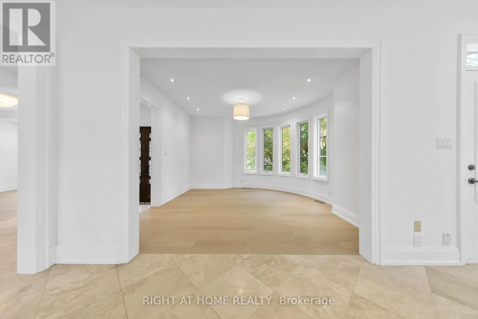 125 KINGSDALE AVENUE