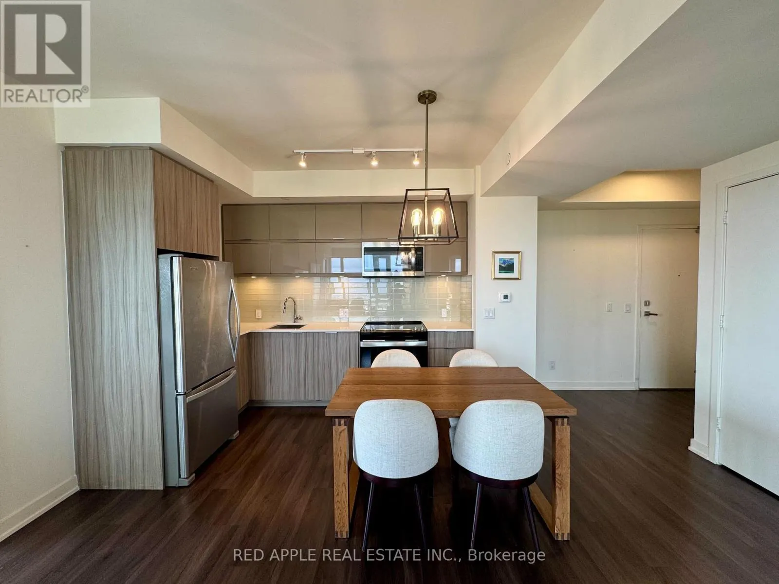 2209 - 10 DEERLICK COURT