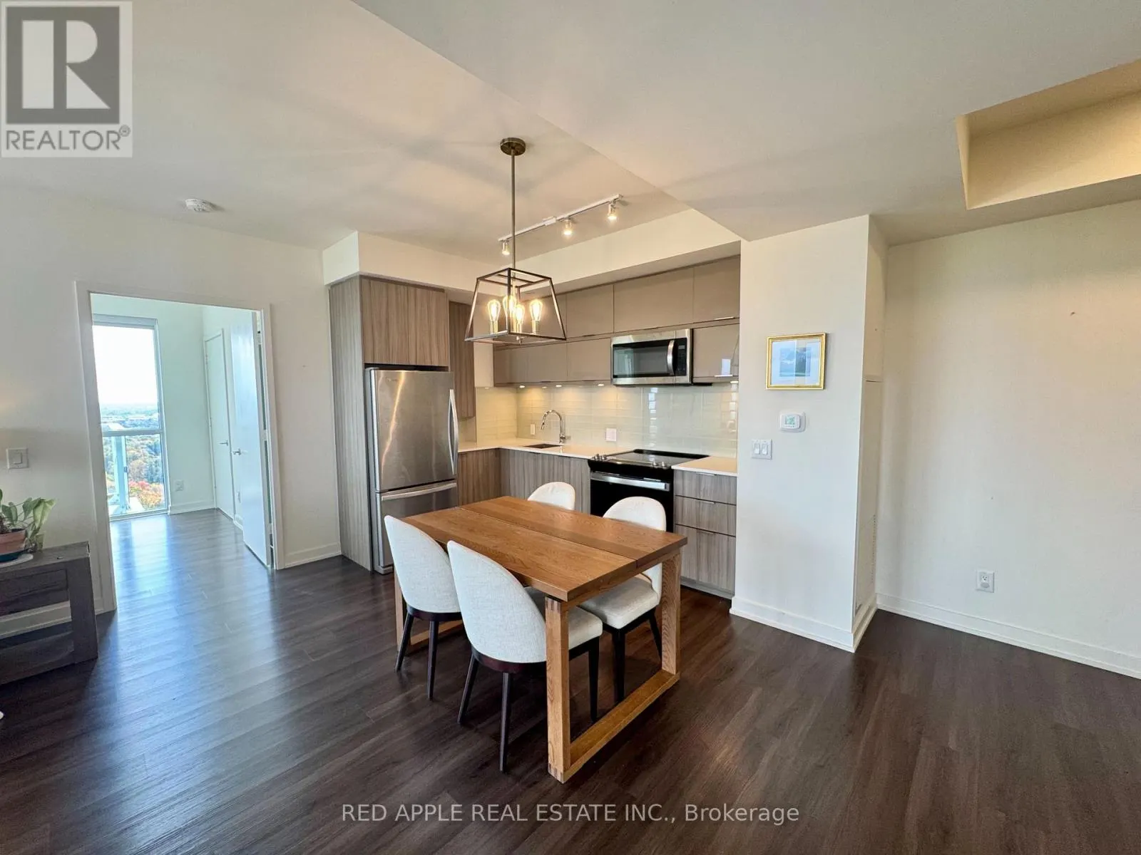 2209 - 10 DEERLICK COURT