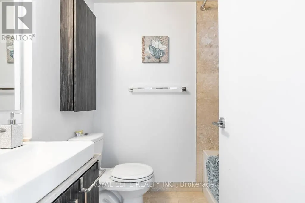 3405 - 12 YORK STREET