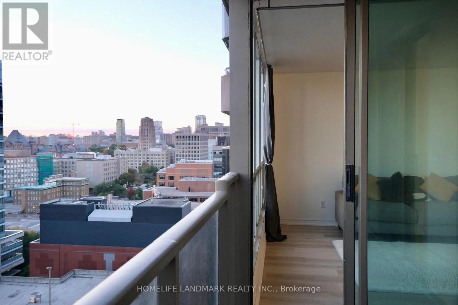 2205 - 750 BAY STREET