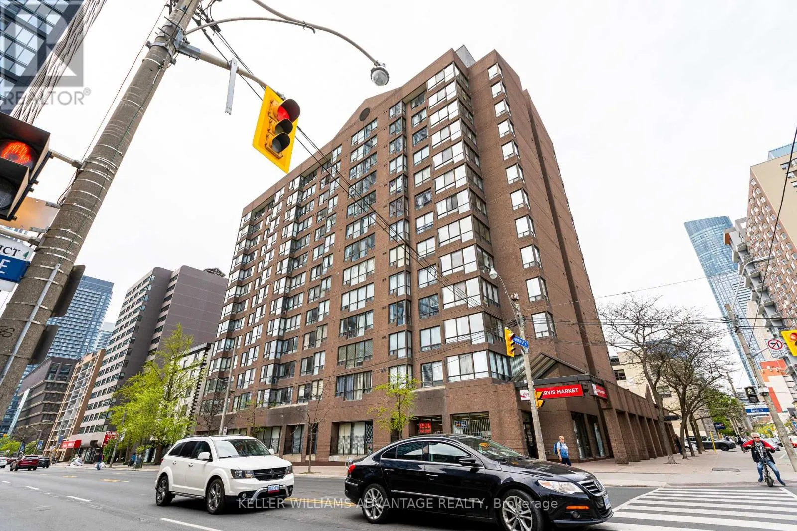 404 - 117 GERRARD STREET E