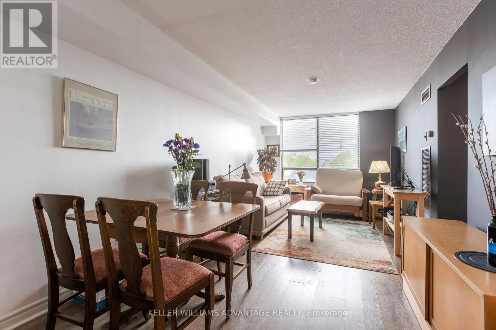 404 - 117 GERRARD STREET E