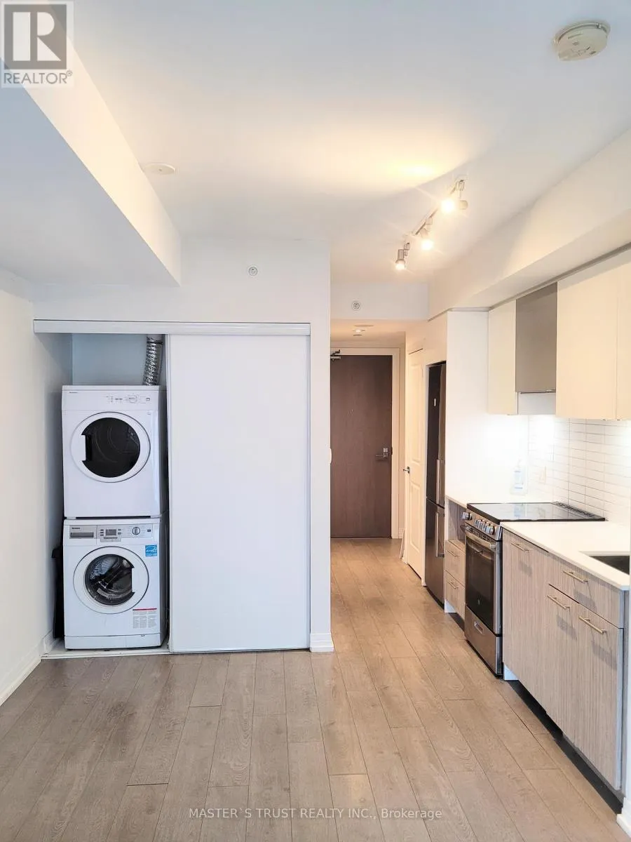 608 - 251 JARVIS STREET
