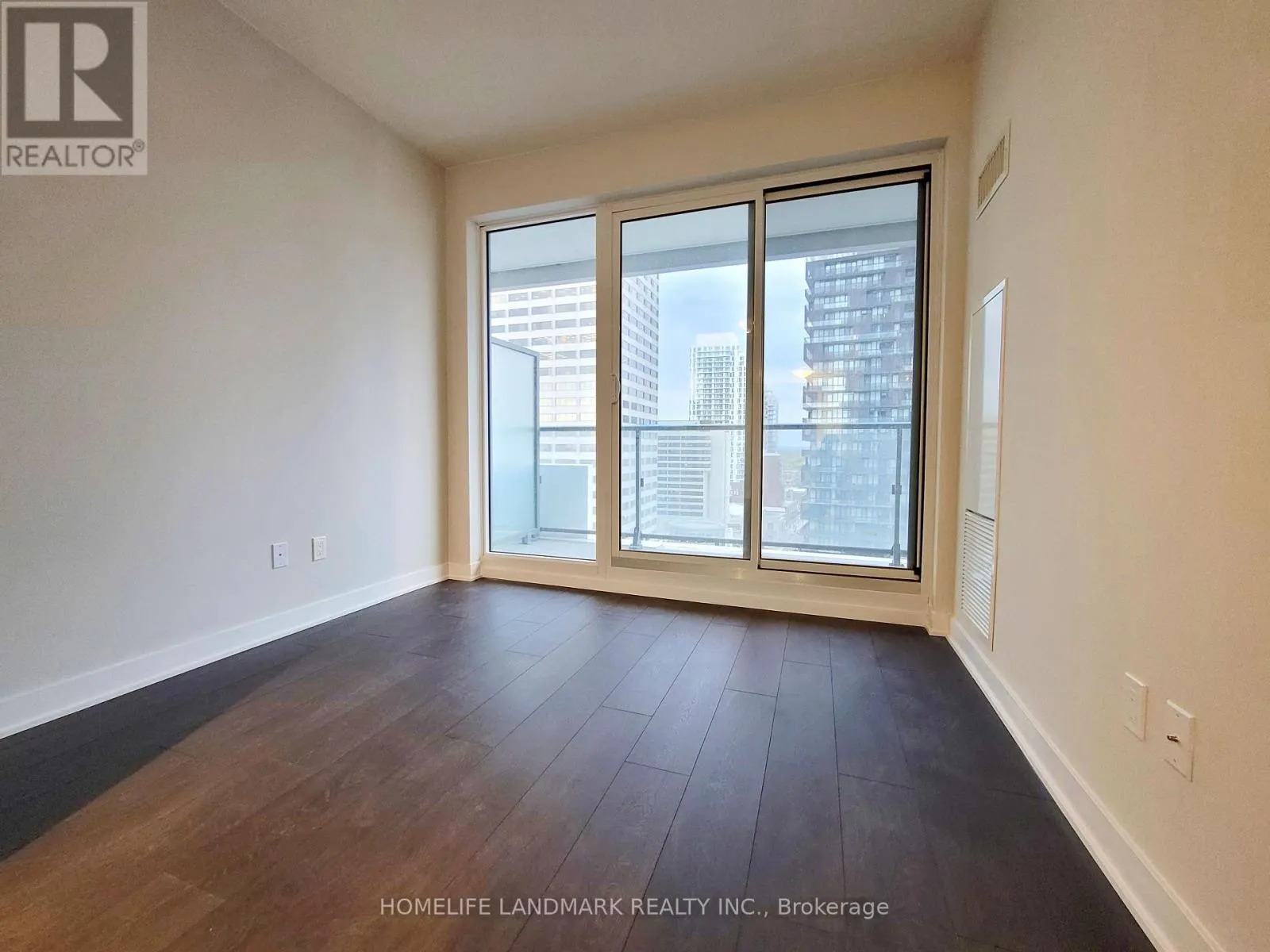 1510 - 2221 YONGE STREET