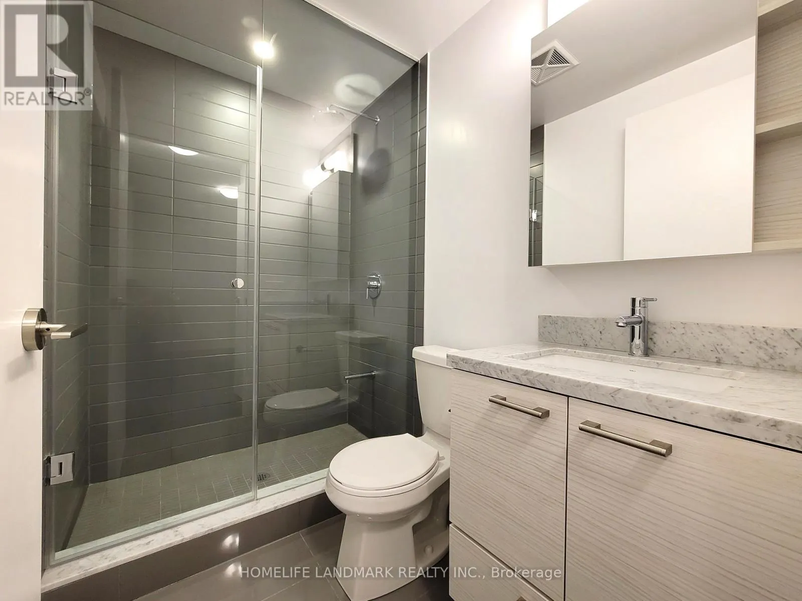 1510 - 2221 YONGE STREET