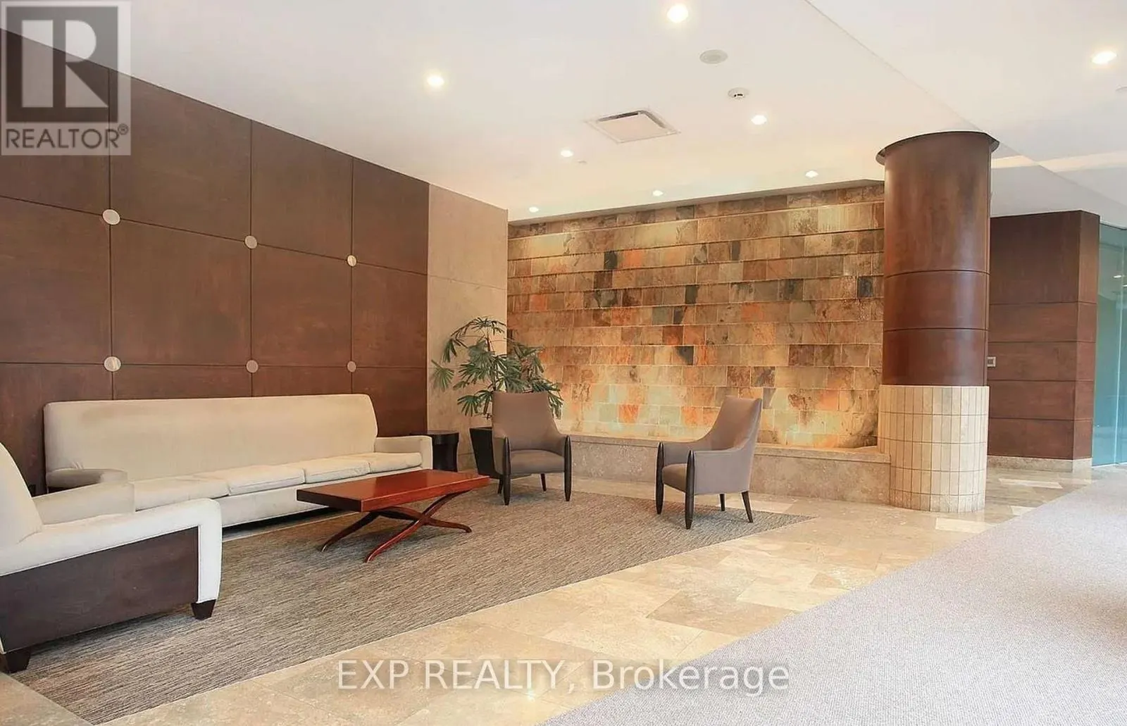 1222 - 15 NORTHTOWN WAY