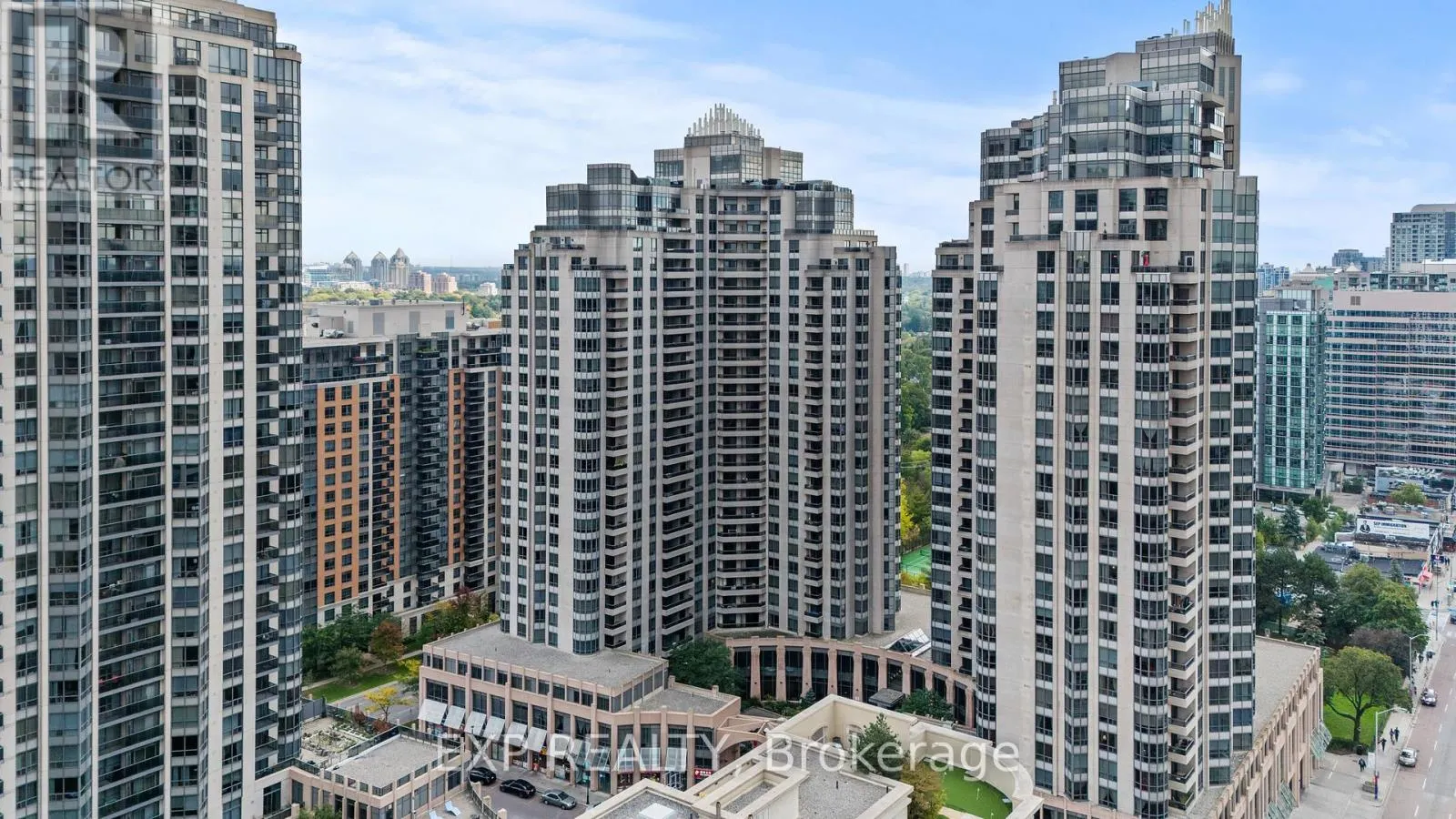 1222 - 15 NORTHTOWN WAY