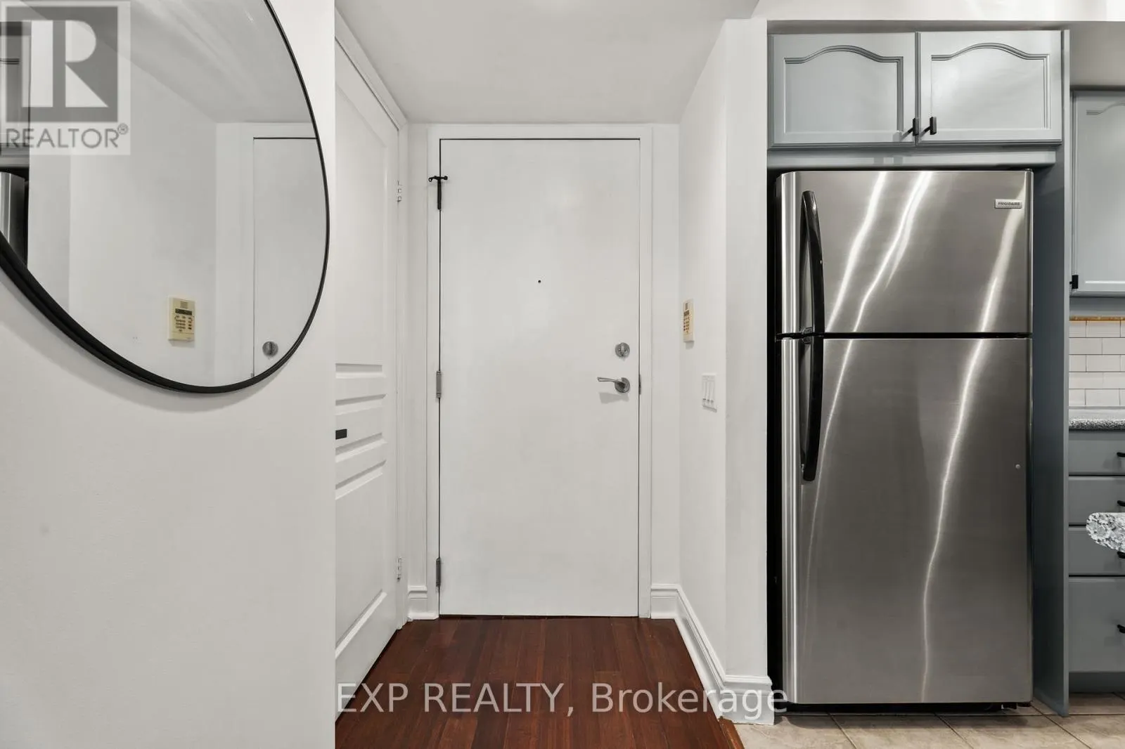 1222 - 15 NORTHTOWN WAY