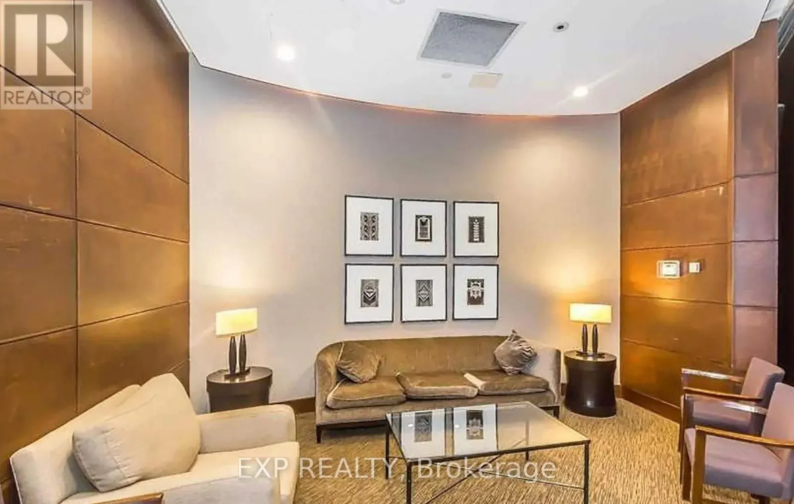 1222 - 15 NORTHTOWN WAY
