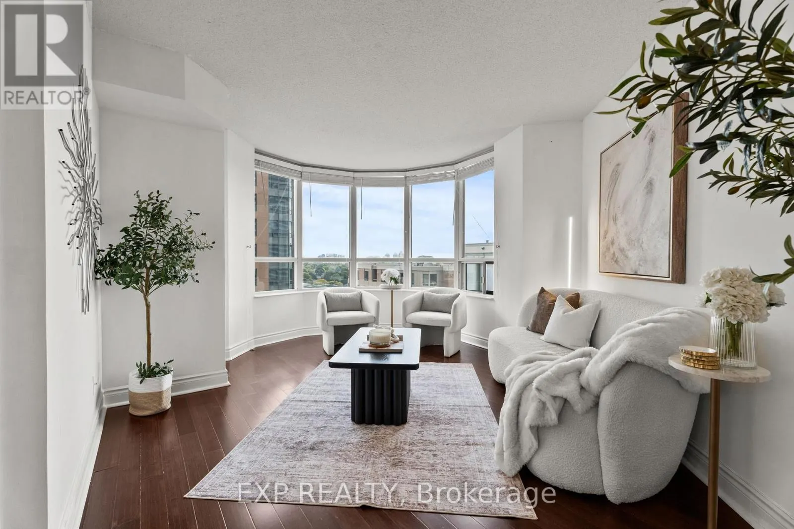 1222 - 15 NORTHTOWN WAY